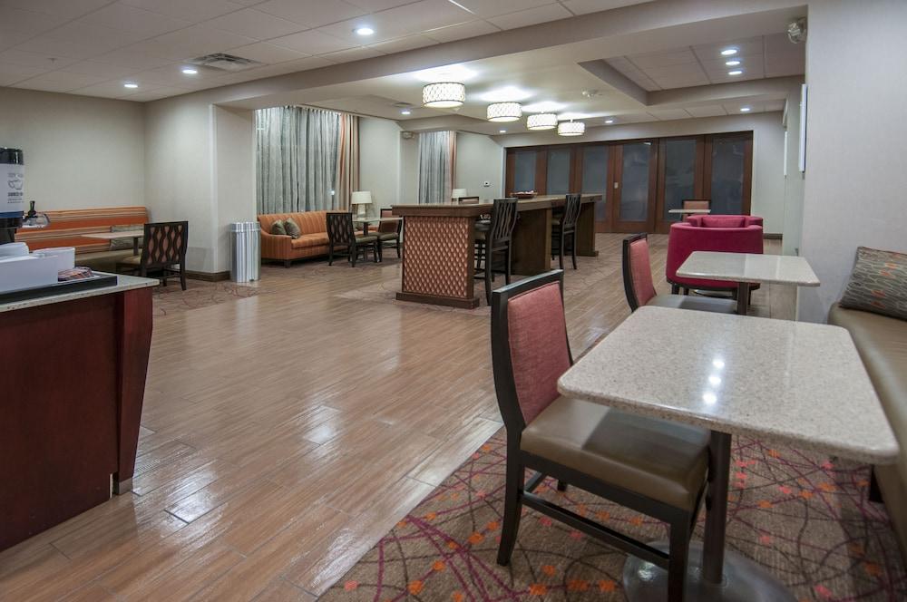 Hampton Inn Opelousas Bagian luar foto