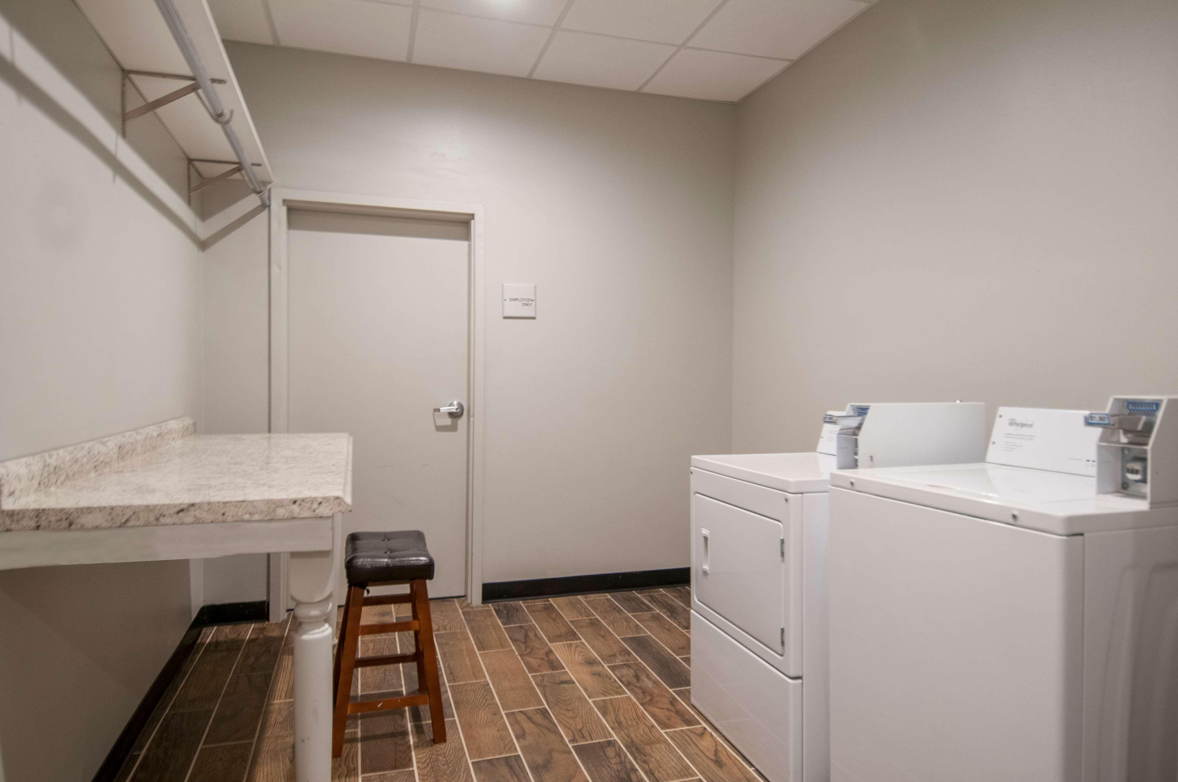 Hampton Inn Opelousas Bagian luar foto