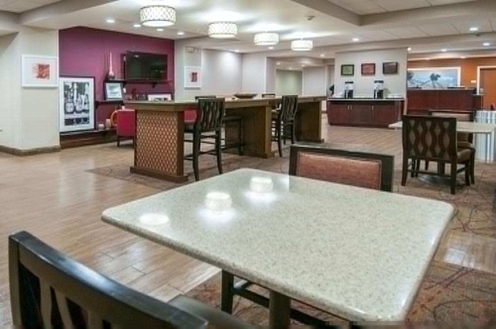 Hampton Inn Opelousas Bagian luar foto